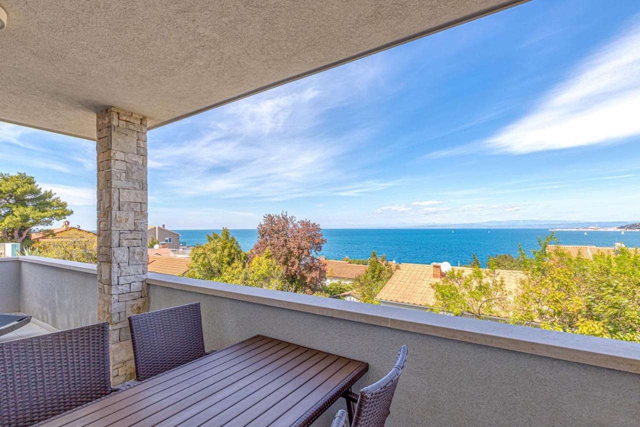 Villa Milena With Pool And Sea View Цървени Връх Екстериор снимка