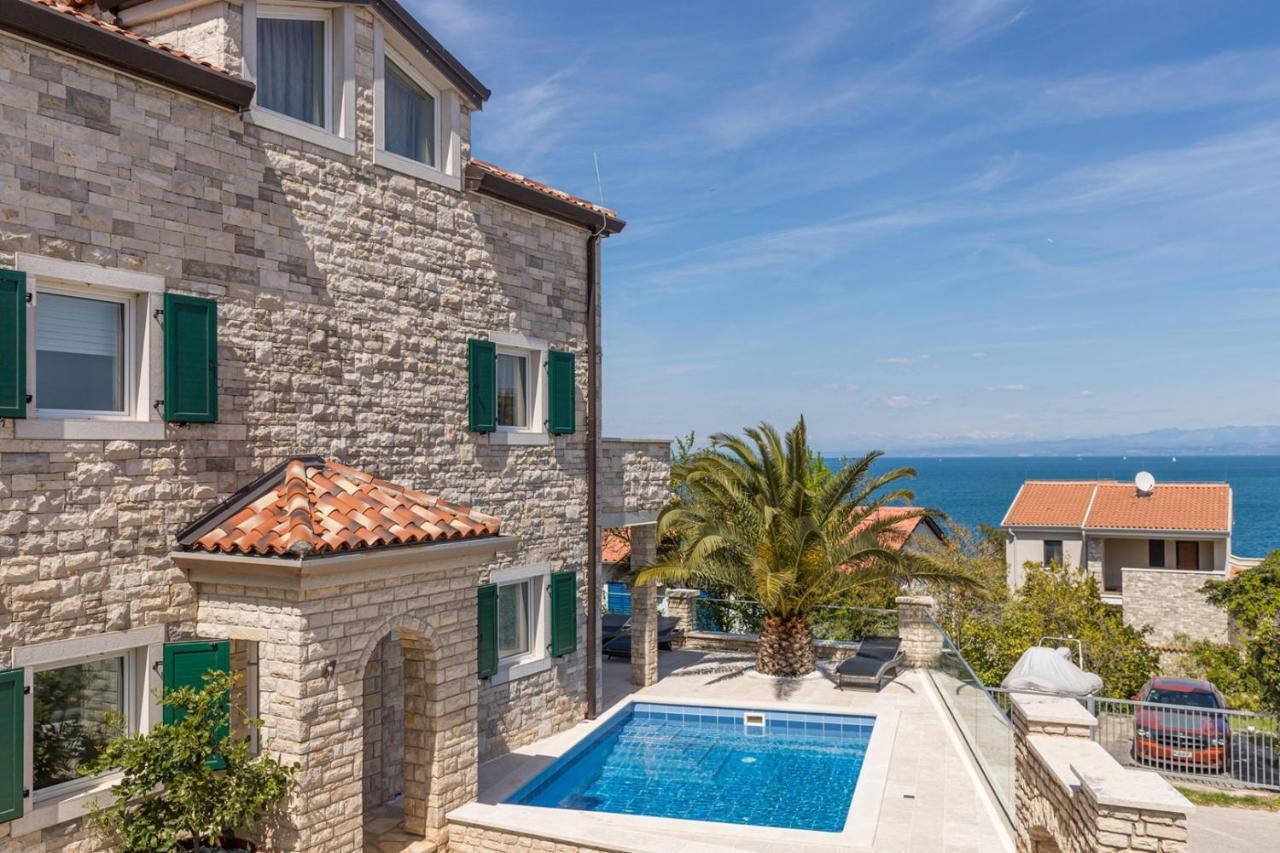 Villa Milena With Pool And Sea View Цървени Връх Екстериор снимка