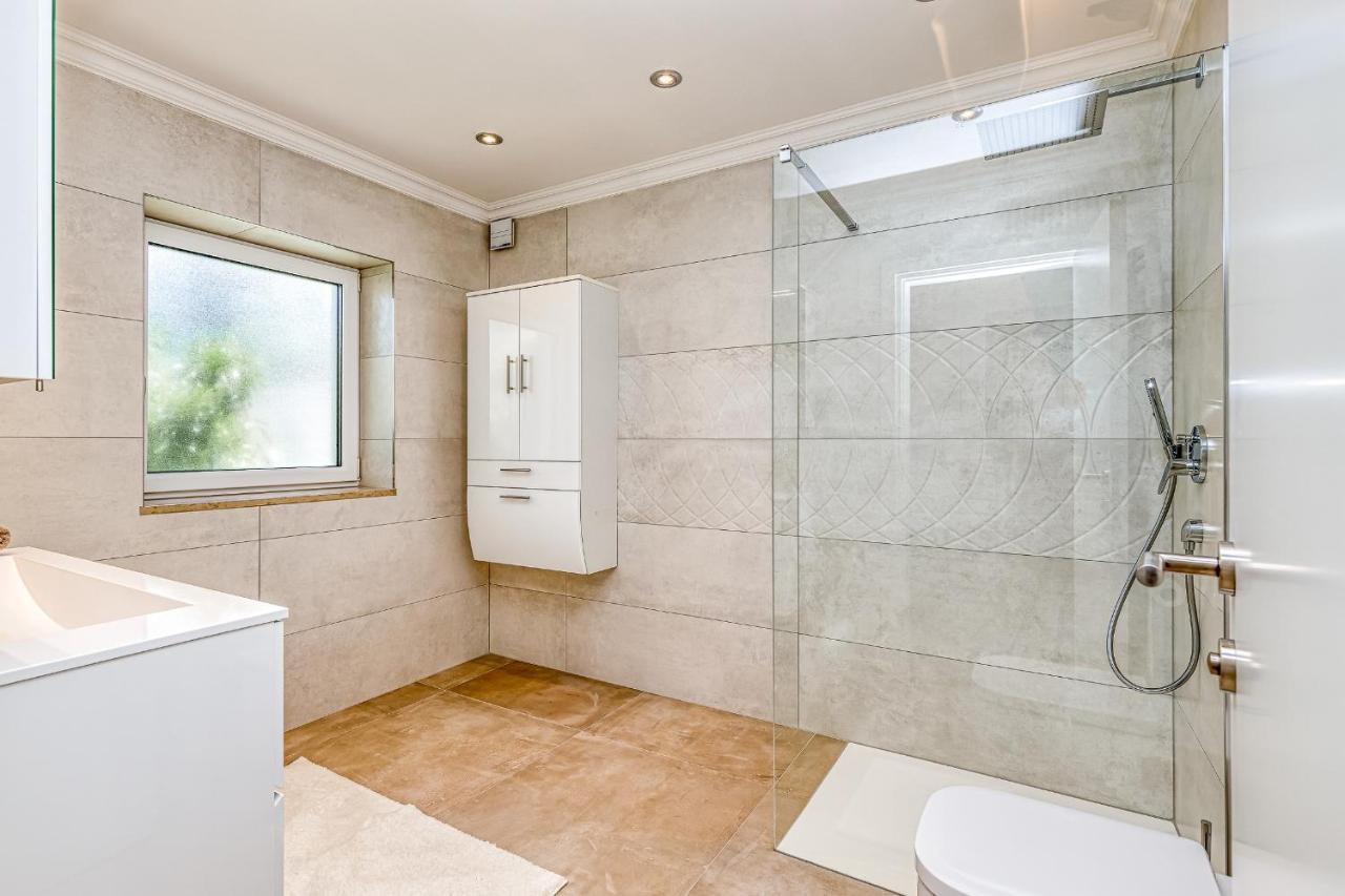Villa Milena With Pool And Sea View Цървени Връх Екстериор снимка